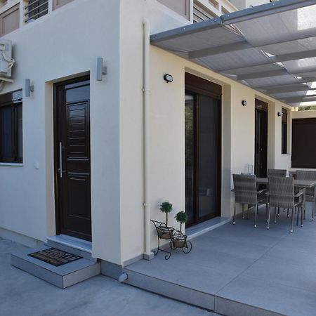 Pirgos Deluxe Apartment - Private Parking กิสเซมอส ภายนอก รูปภาพ