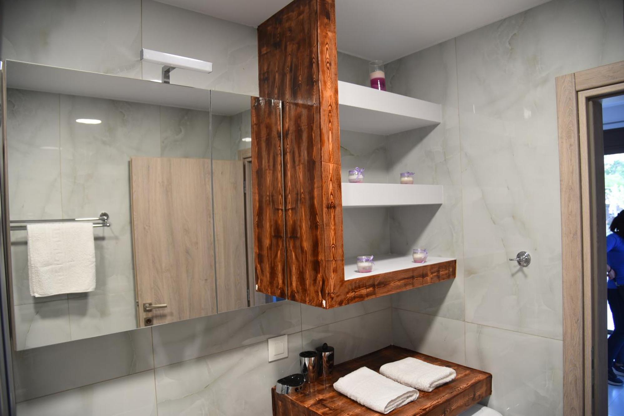 Pirgos Deluxe Apartment - Private Parking กิสเซมอส ภายนอก รูปภาพ