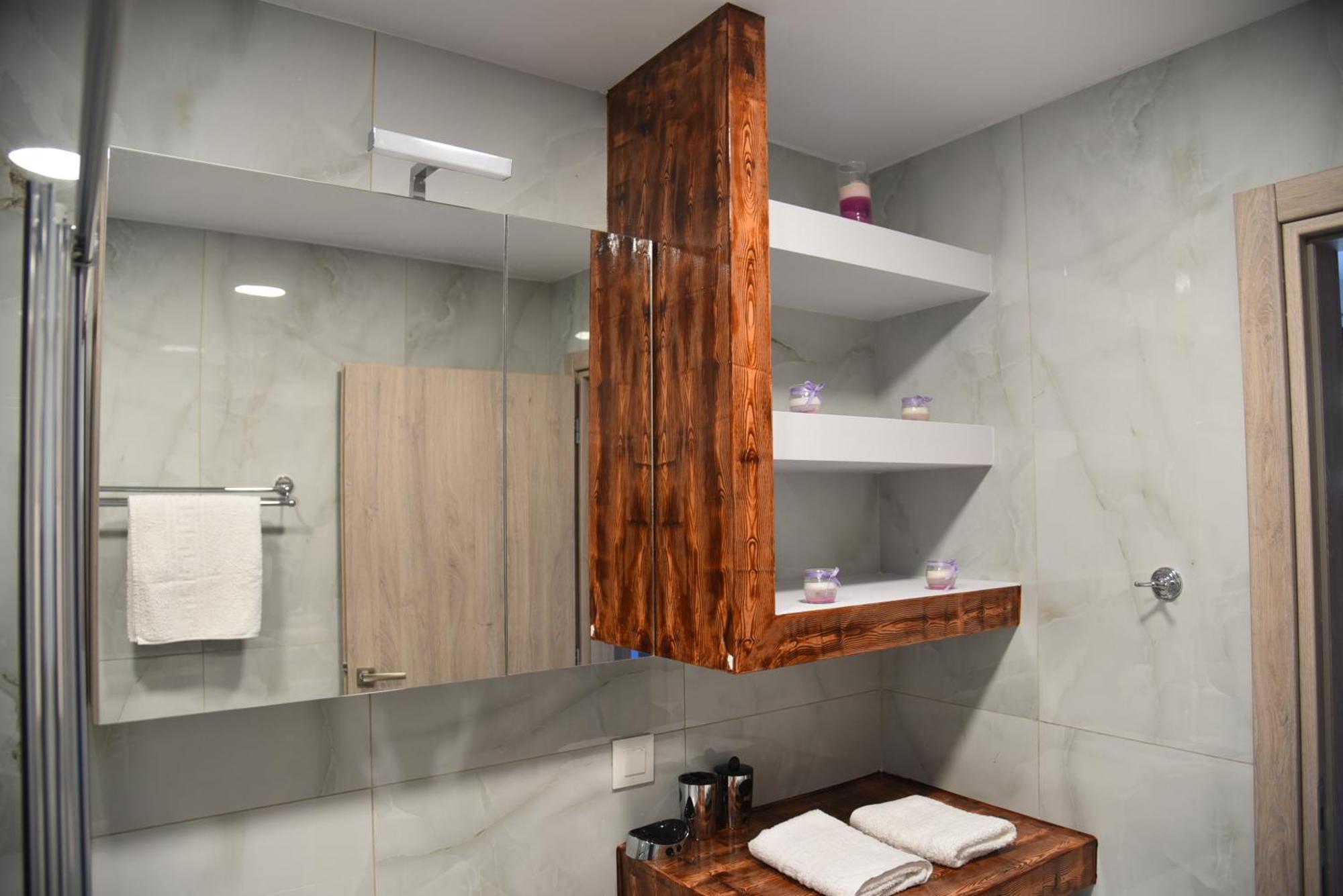 Pirgos Deluxe Apartment - Private Parking กิสเซมอส ภายนอก รูปภาพ