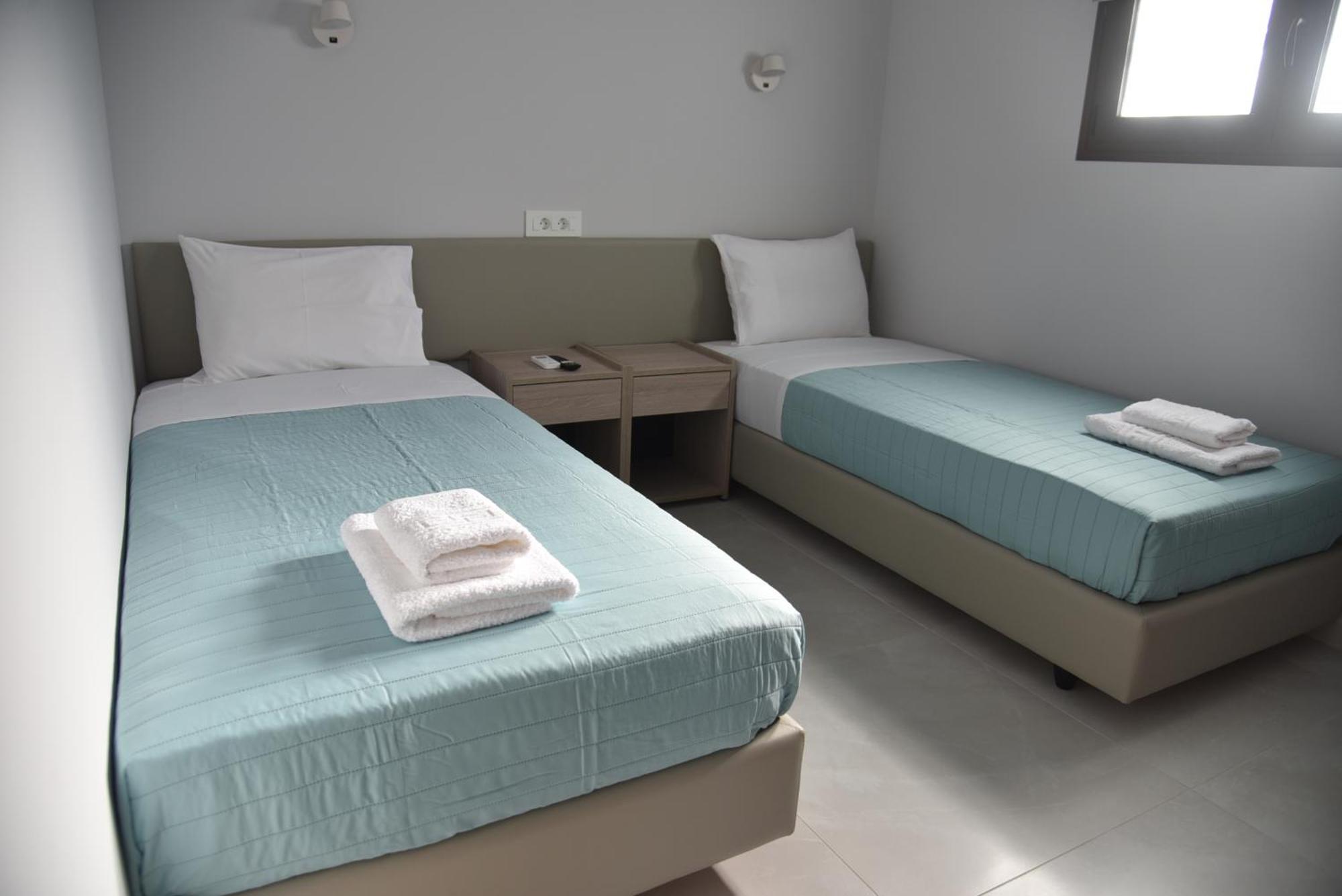 Pirgos Deluxe Apartment - Private Parking กิสเซมอส ภายนอก รูปภาพ