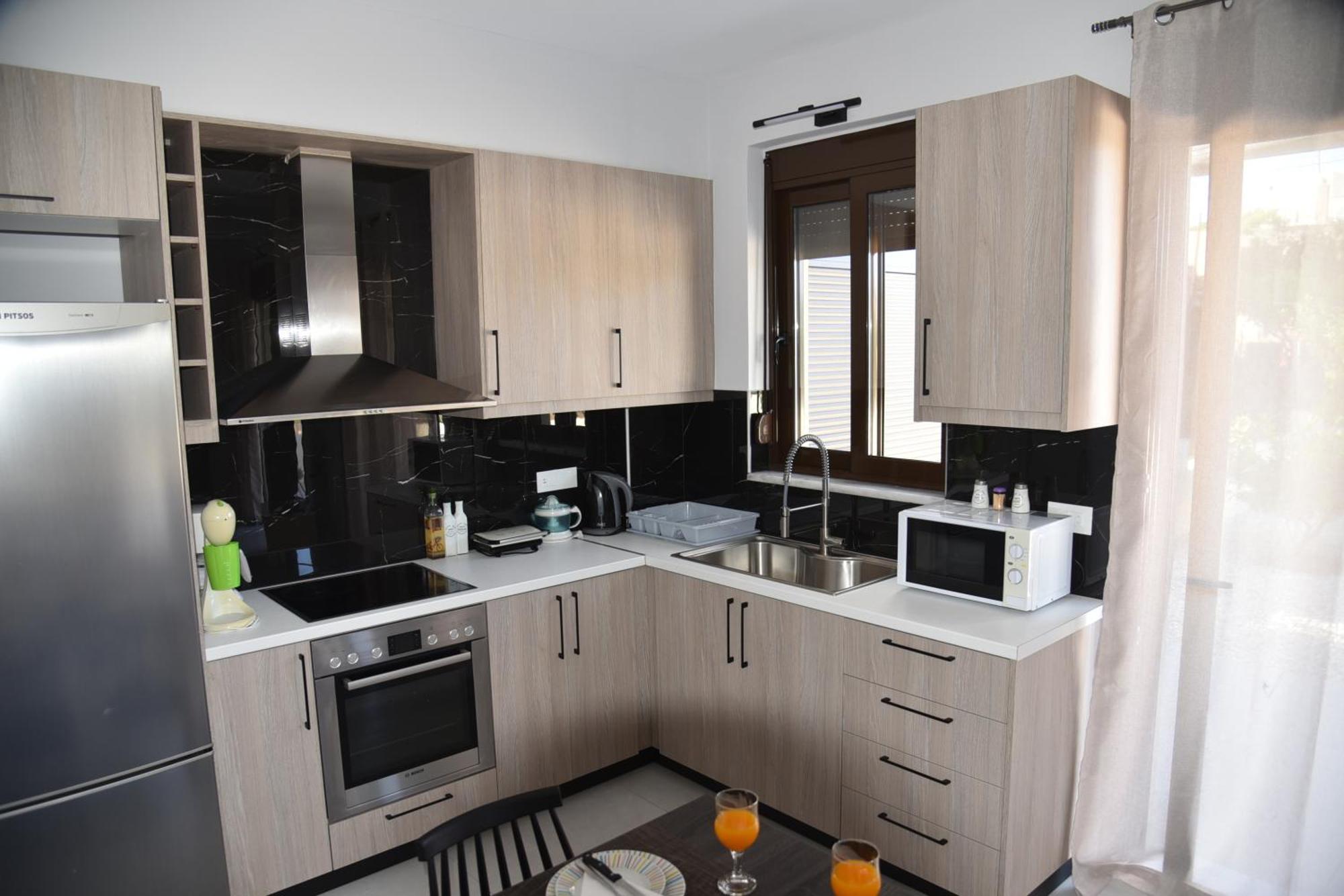 Pirgos Deluxe Apartment - Private Parking กิสเซมอส ภายนอก รูปภาพ