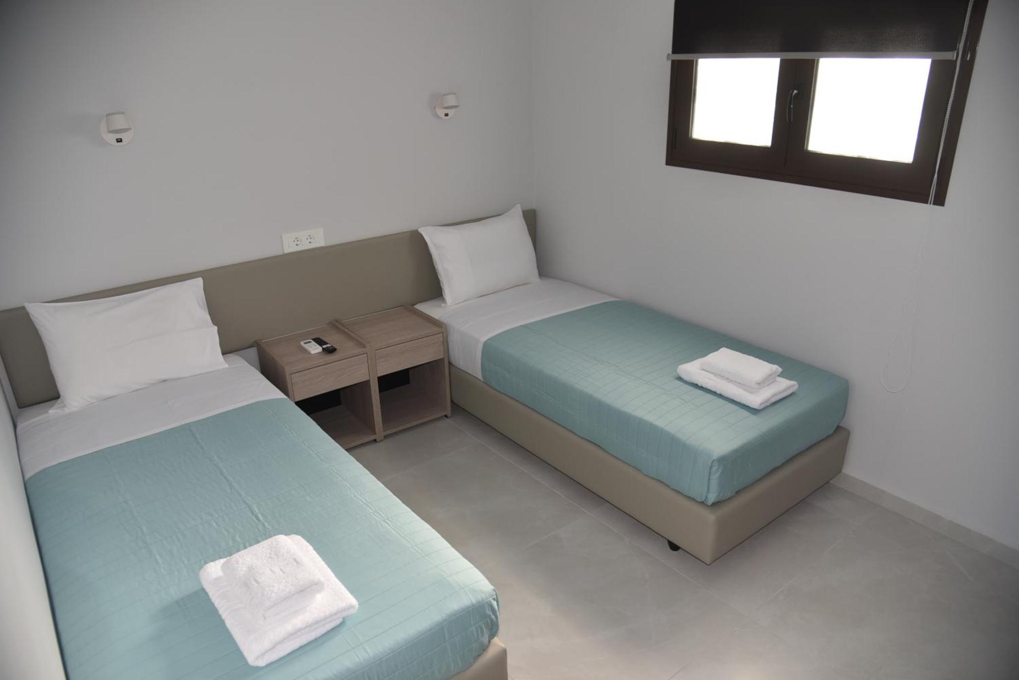 Pirgos Deluxe Apartment - Private Parking กิสเซมอส ภายนอก รูปภาพ