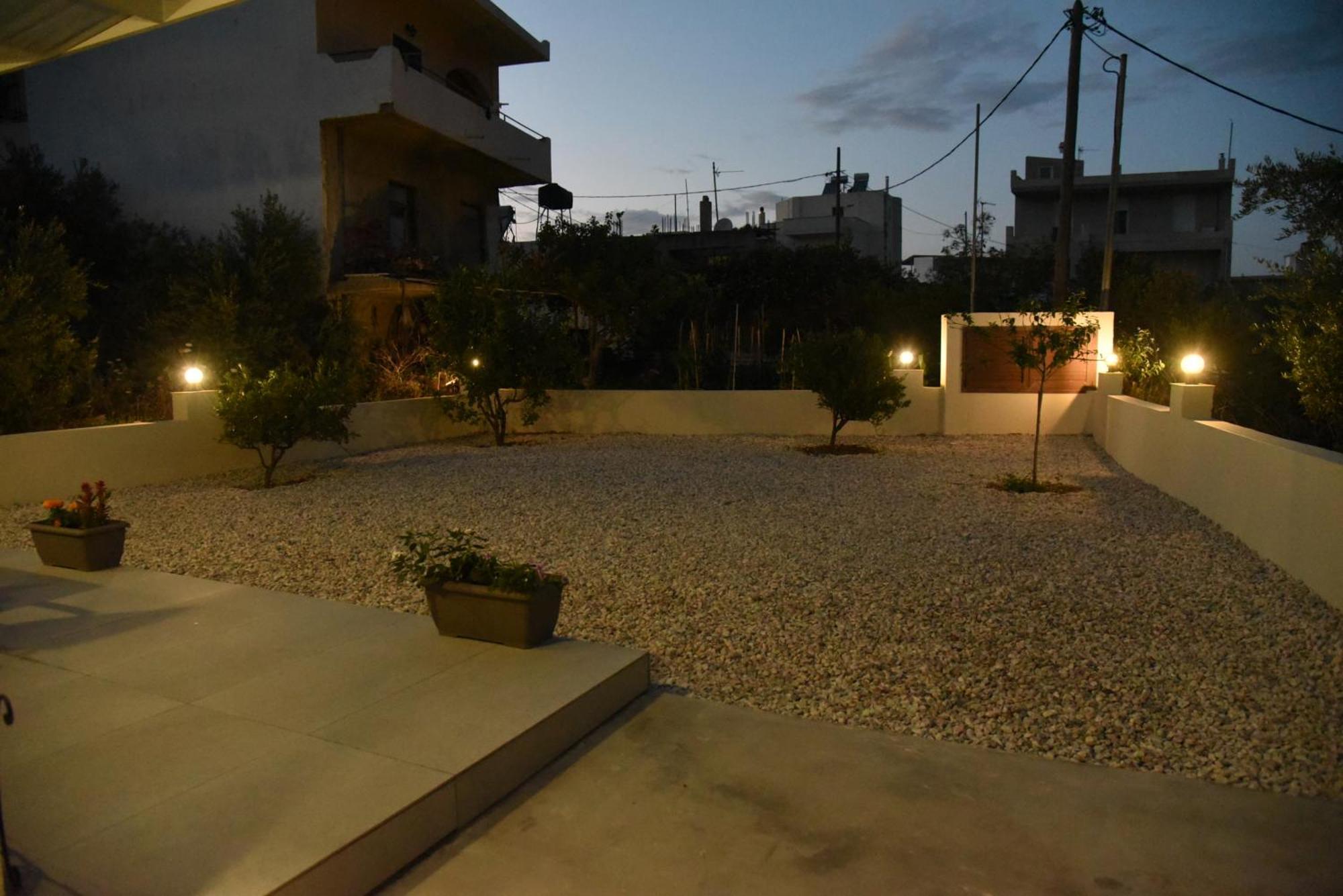 Pirgos Deluxe Apartment - Private Parking กิสเซมอส ภายนอก รูปภาพ